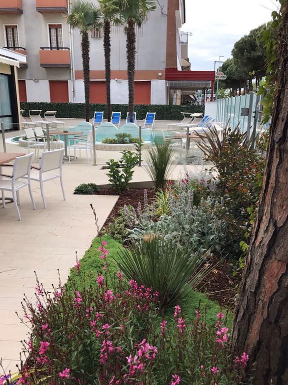 Hotel Mare - Valentini Family Village Bellaria-Igea Marina Exterior foto
